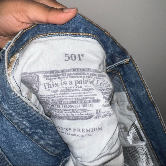 Levi’s 501 Wedgie Fit Medium Wash Skinny Jeans - Picture 5 of 7